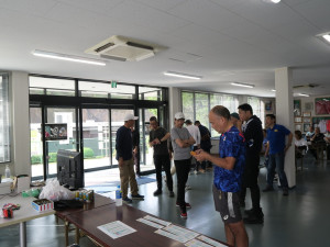 会場