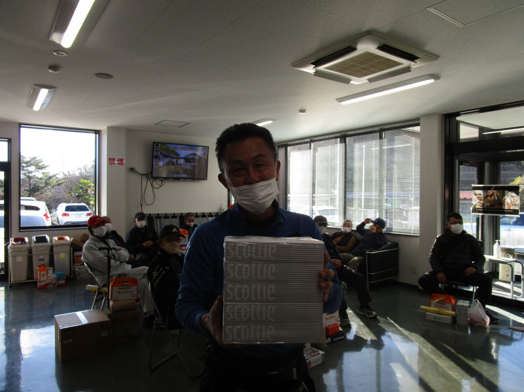 ティッシュ8
